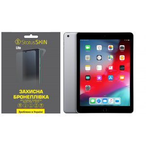 Защитная пленка StatusSKIN Lite на экран планшета Apple iPad 7 2019